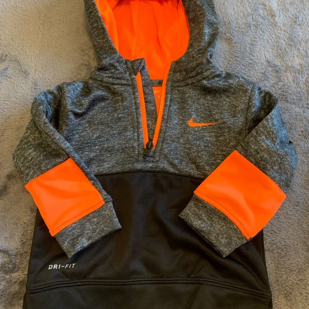Nike Dri-FIT Orange Activewear - Picture 2 of 7